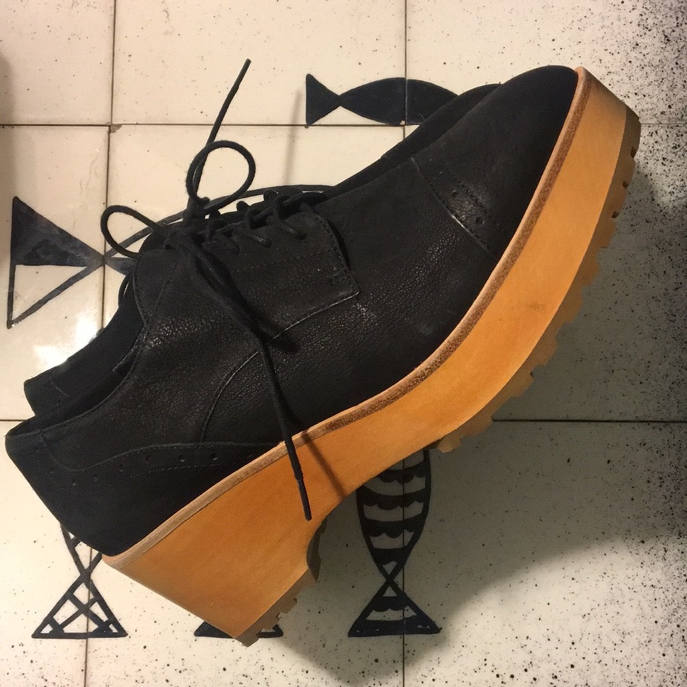 Eileen Fisher Women's Act Black Tumbled Nubuck